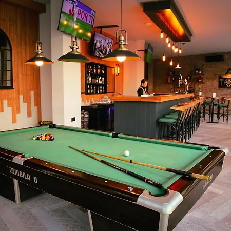 Cornelius Cosy In Caesar & *