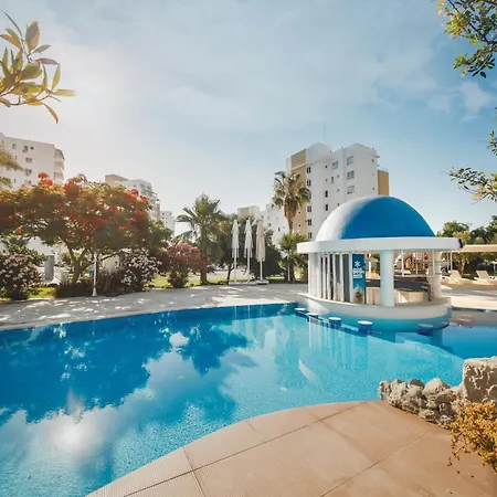 Cornelius Cosy In Caesar & *