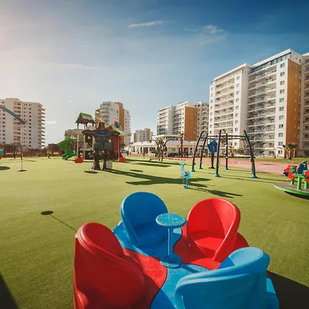 Cornelius Cosy In Caesar & Perivolia tou Trikomou