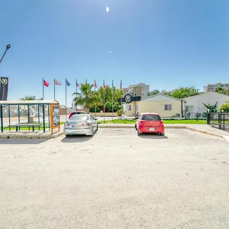 דירה Cornelius Cosy In Caesar & *