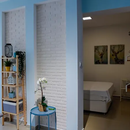 Cornelius Cosy In Caesar & Perivolia tou Trikomou