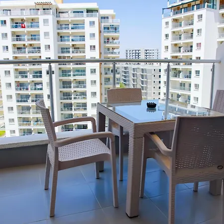 Cornelius Cosy In Caesar &